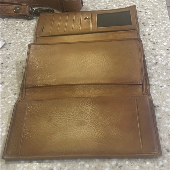 Anuschka Artistic Shoulder Bag and wallet - Picture 12 of 13